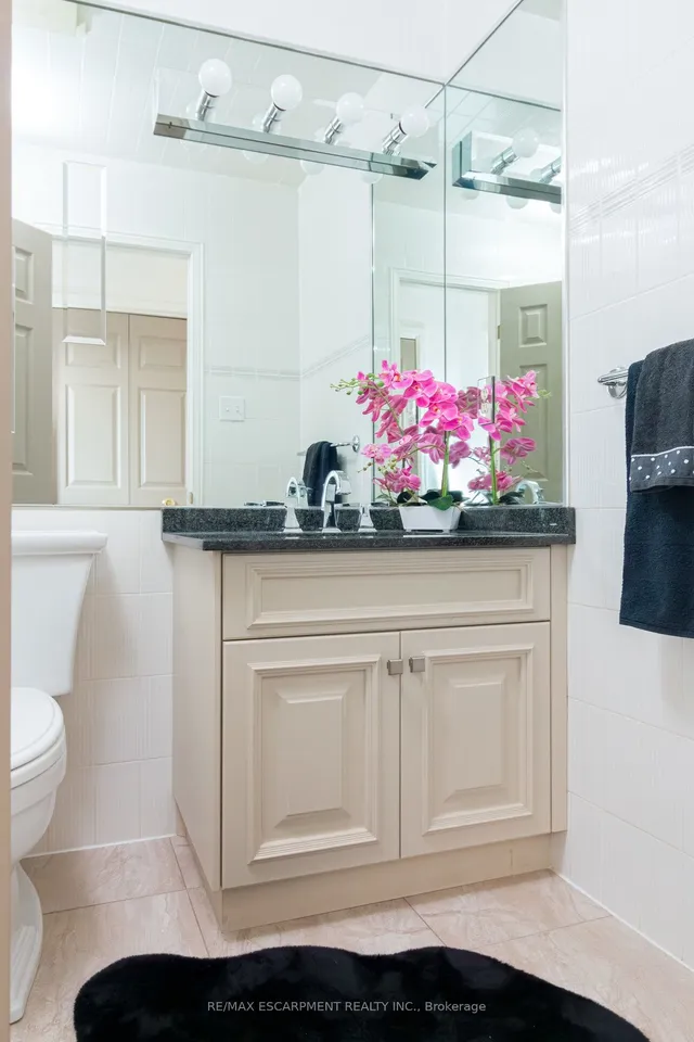 Additional image 13 of 12 LARKSPUR Cres