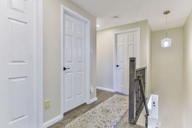 Additional image 18 of 2 Desantis Crt