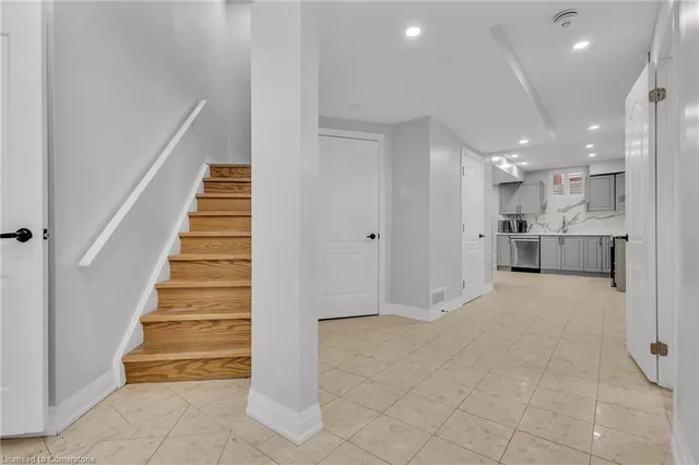 Additional image 34 of 162 Stonehenge Dr