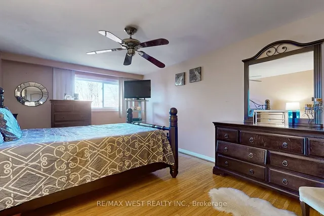 Additional image 24 of 78 Primula Cres