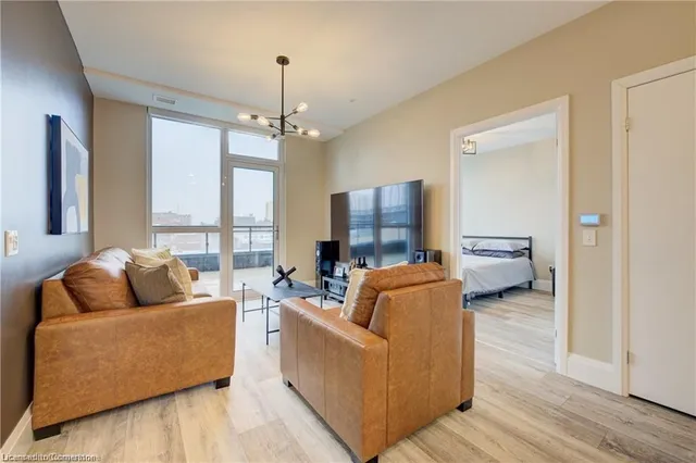 Additional image 34 of 60 Charles St Unit 604