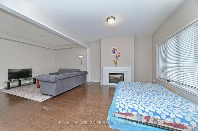 Additional image 21 of 22 Thornapple St