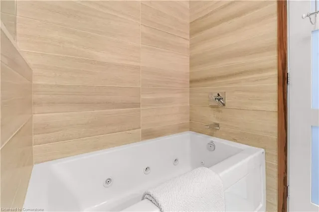 Additional image 36 of 112 Benton St Unit 707