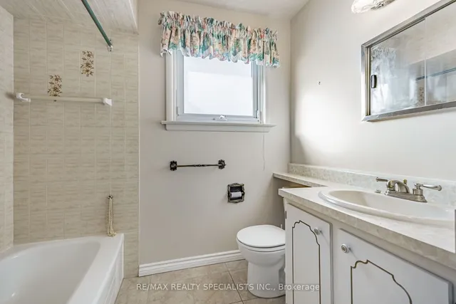 Additional image 22 of 8 Rollins Pl