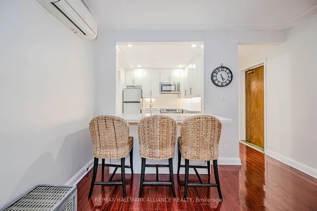 Additional image 5 of 802 KING St Unit 3