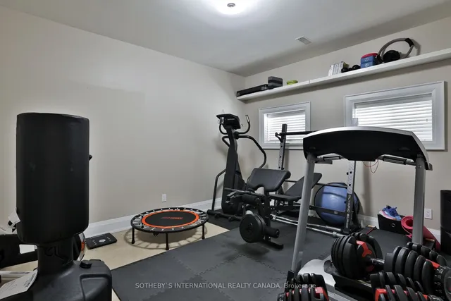 Additional image 33 of 81 Stormont Ave