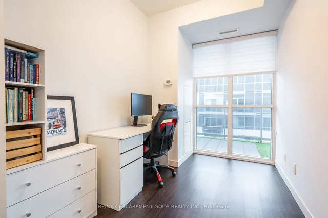 Additional image 16 of 2087 FAIRVIEW St Unit 2001