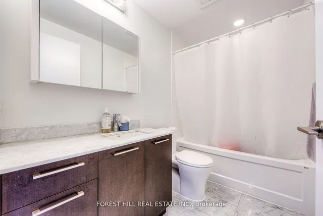 Additional image 7 of 775 King St Unit 614