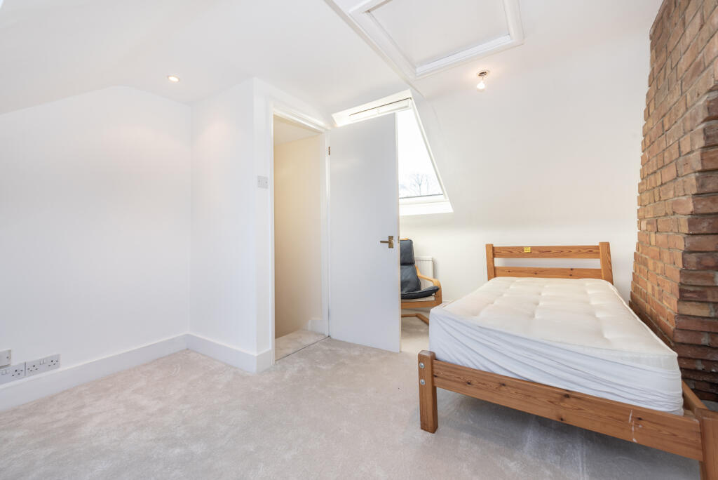 Additional image 9 of Approach Road, St. Albans, Hertfordshire, AL1