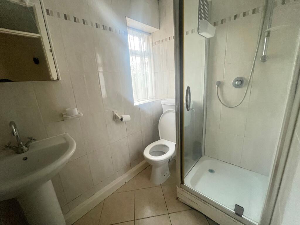 Additional image 9 of Flat, 11 Silver Street, Warminster, Wiltshire BA12 8PS