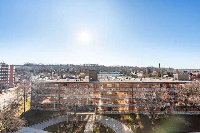 Additional image 27 of 8 Village Green Unit 612