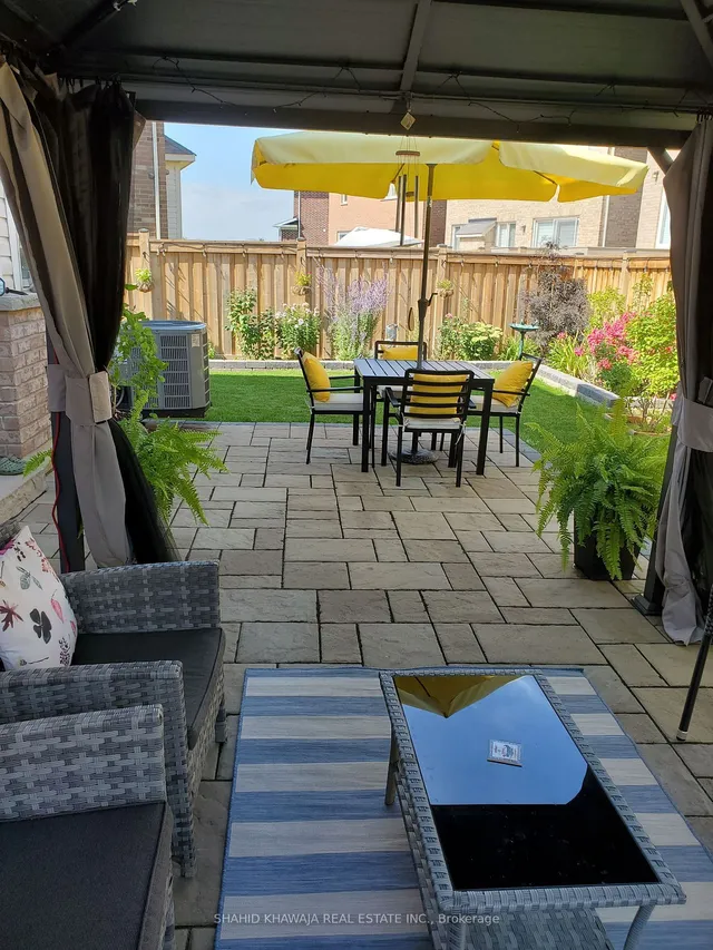 Additional image 40 of 1388 Connaught Terr