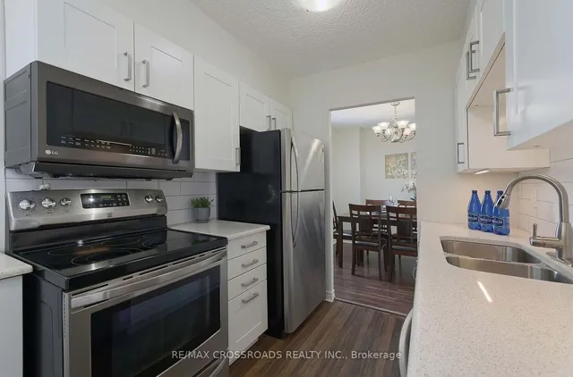 Additional image 8 of 1900 Sheppard Ave Unit 908