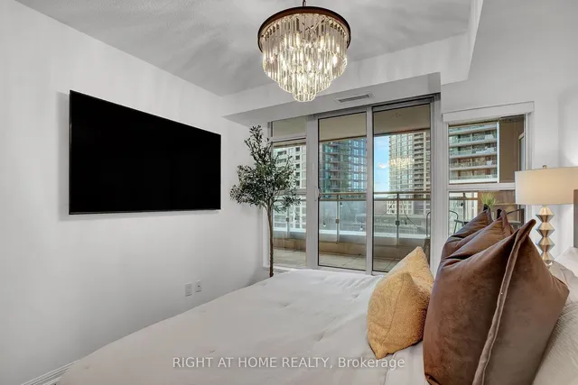 Additional image 31 of 35 Bastion St Unit 809