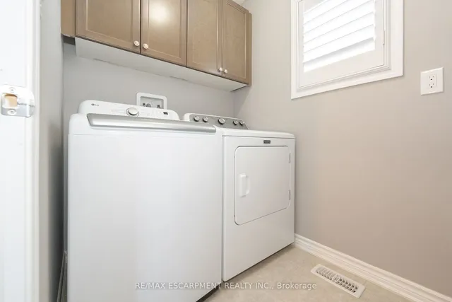 Additional image 24 of 254 Hinton Terr