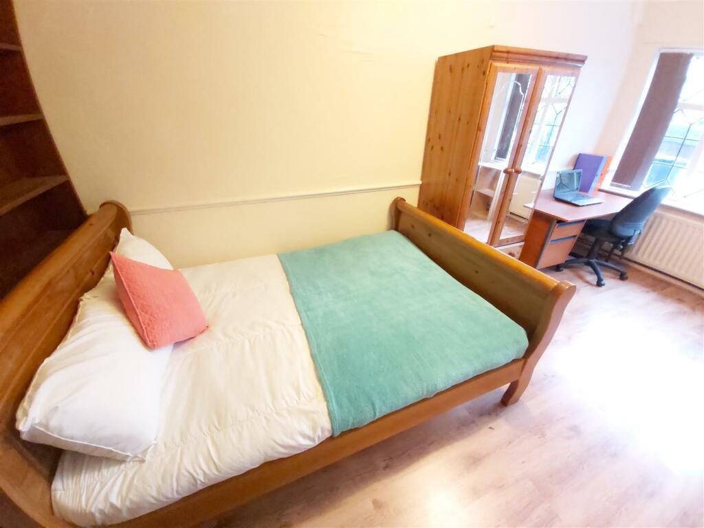 Additional image 15 of Eastern Road