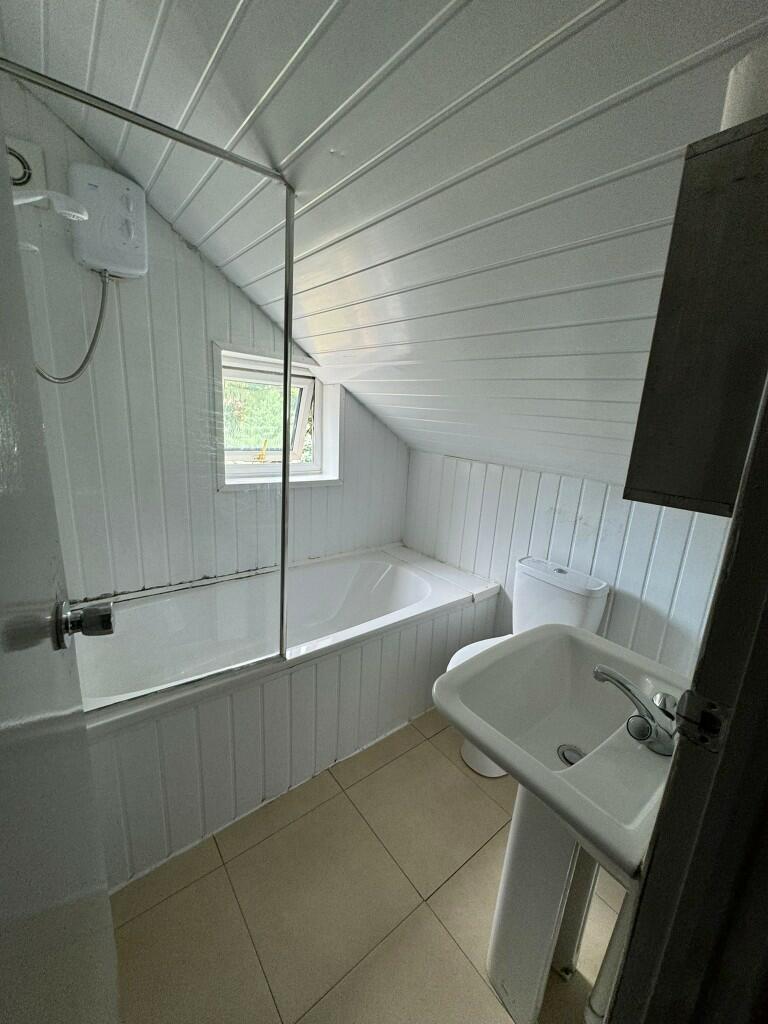 Additional image 9 of Oak Tree Lane, Birmingham, B29