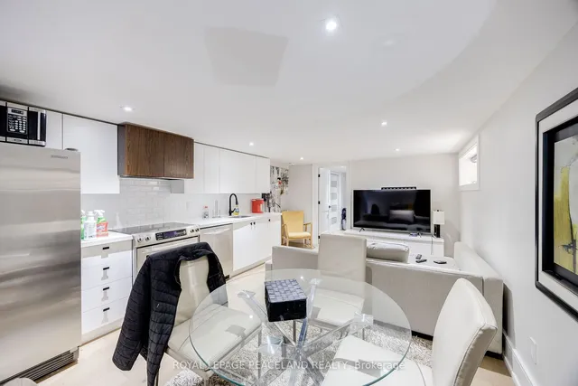 Additional image 27 of 38 Farmcrest Dr