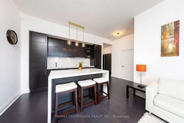 Additional image 11 of 1080 Bay St Unit 4509