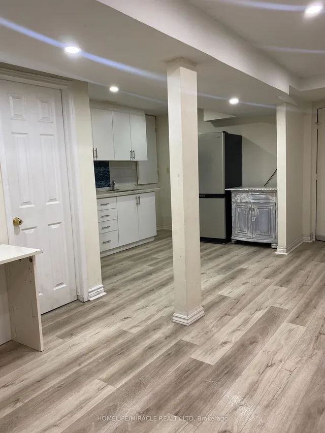 Additional image 21 of 22 Cranberry Cres