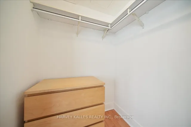 Additional image 31 of 550 Queens Quay Unit 809