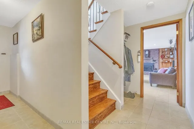 Additional image 33 of 19 Meadowland Gate