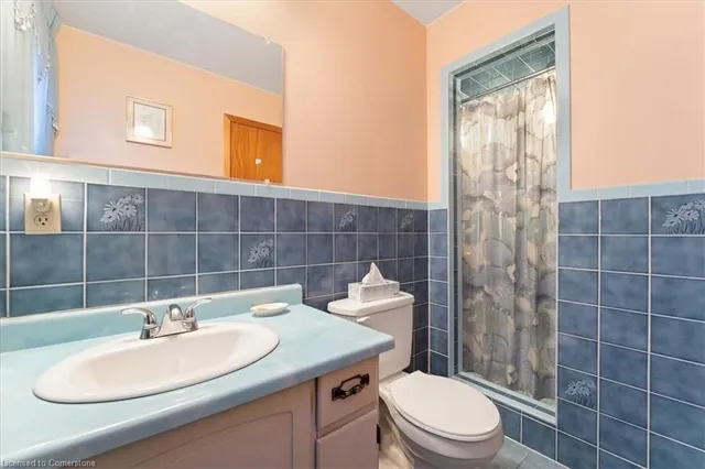 Additional image 32 of 17 Colgate Crt