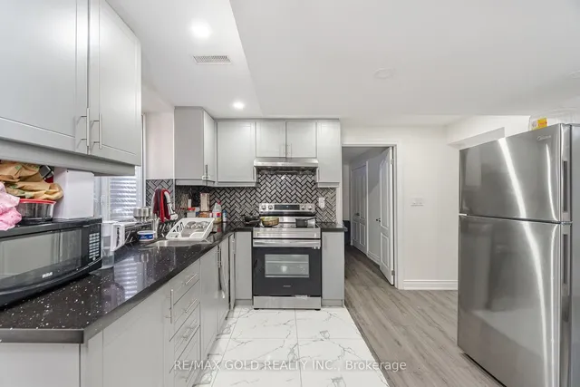 Additional image 18 of 104 Turquoise Cres