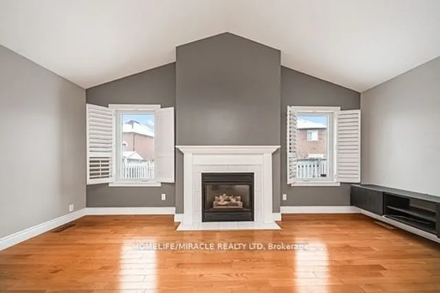 Additional image 33 of 26 National Cres