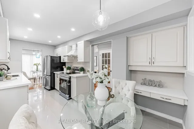 Additional image 20 of 32 Belinda Sq