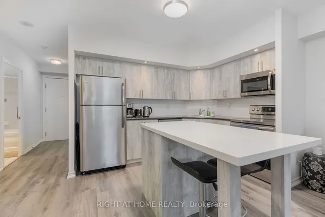 Additional image 7 of 250 Wellington St Unit 1537