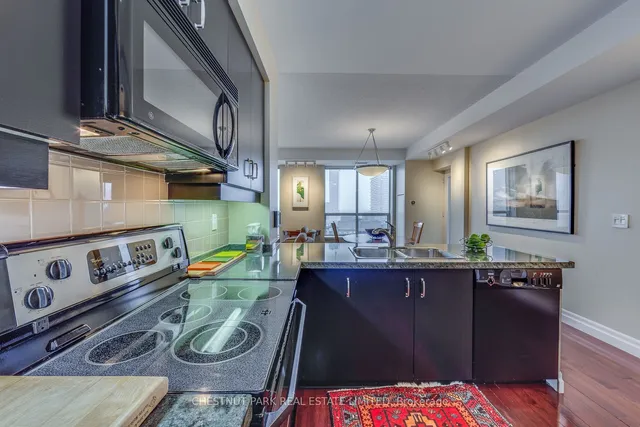 Additional image 14 of 168 King St Unit PH1605