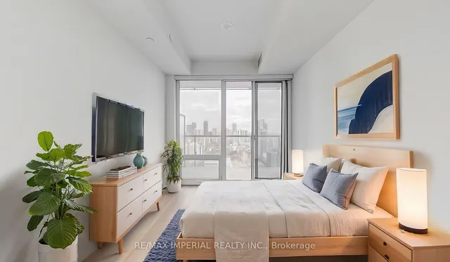 Additional image 9 of 3 Gloucester St Unit 2706