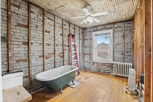 Additional image 16 of 19 Lesmount Ave