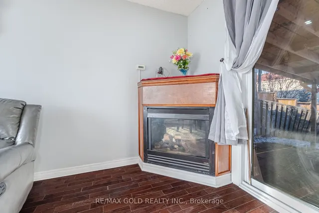 Additional image 8 of 11 Horatio Crt