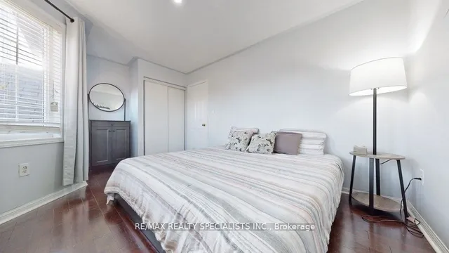 Additional image 20 of 13 Degrassi Cove Circ