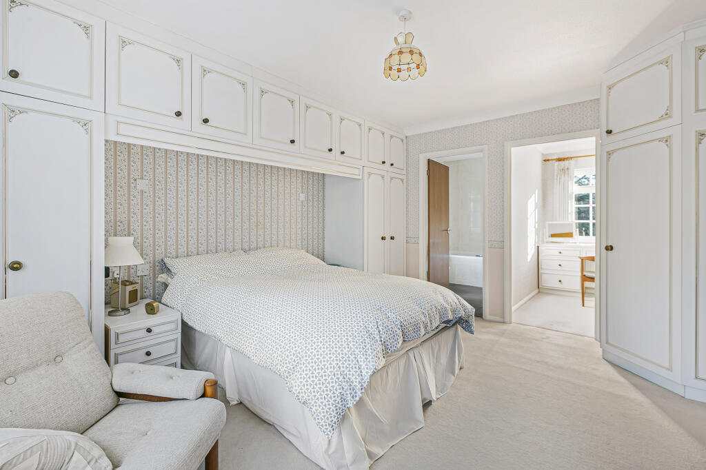 Additional image 12 of Badgers Walk, Tewin, AL6