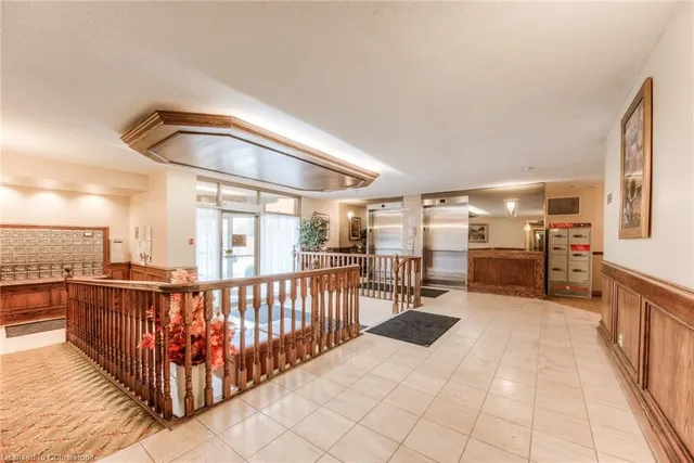 Additional image 32 of 3267 King St Unit 108