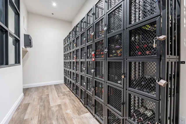 Additional image 28 of 1 Redfern Ave Unit 329