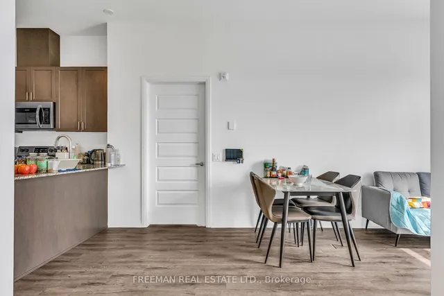 Additional image 4 of 95 Dundas St Unit 605