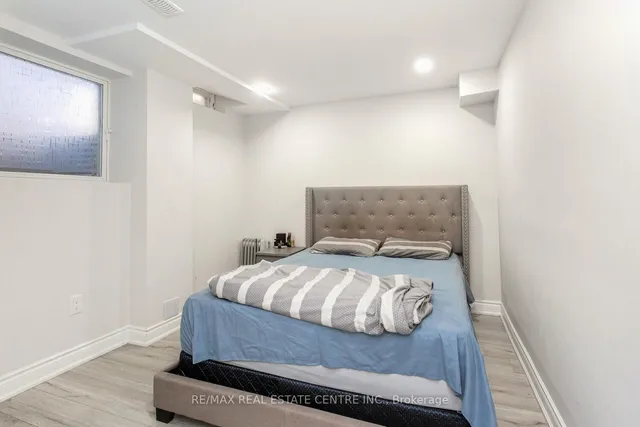 Additional image 35 of 1015 Vickerman Way