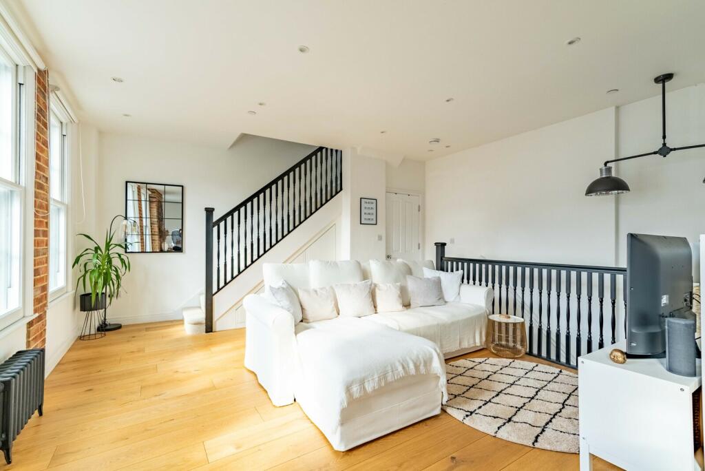 Additional image 4 of Sovereign Way, St. Albans, Hertfordshire, AL3