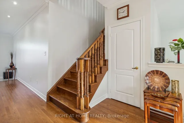 Additional image 16 of 52 Runnymede Cres