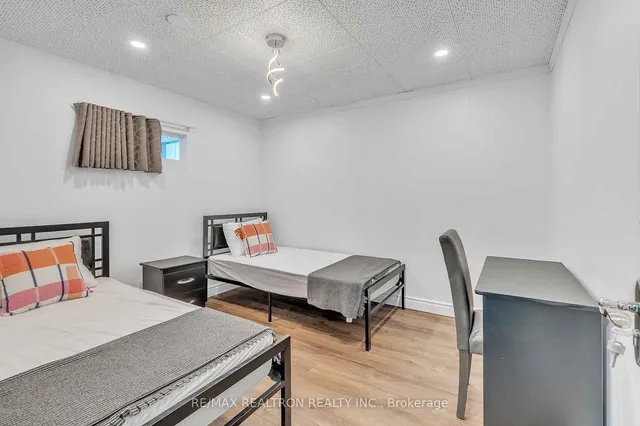 Additional image 34 of 51 Bowerbank Dr