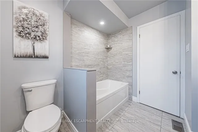 Additional image 23 of 153 Ravenbury Dr