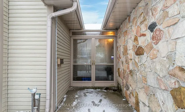 Additional image 3 of 17 Mansion St