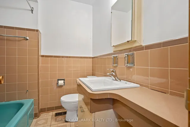 Additional image 8 of 34 Linelle St