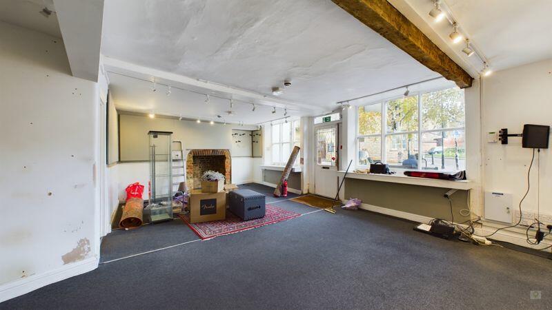 Additional image 3 of 16 Hendford, Yeovil