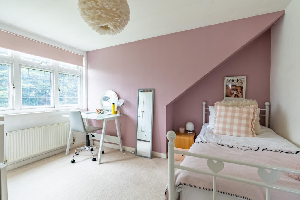 Additional image 8 of Park Mount, Harpenden, Hertfordshire, AL5