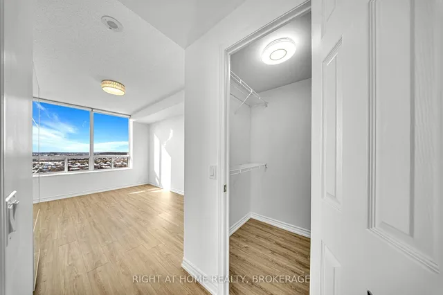 Additional image 19 of 55 STRATHAVEN Dr Unit 1105